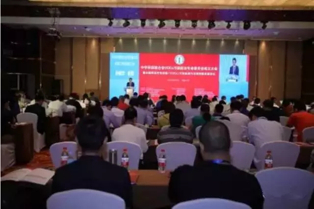 中國建筑裝飾裝修材料協(xié)會建筑涂料分會秘書長朱厚舉當(dāng)選中華環(huán)保聯(lián)合會VOCs污染防治專業(yè)委員會委員
