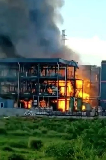 四川江安縣一工業(yè)園區(qū)發(fā)生爆燃事故 已致19人死亡